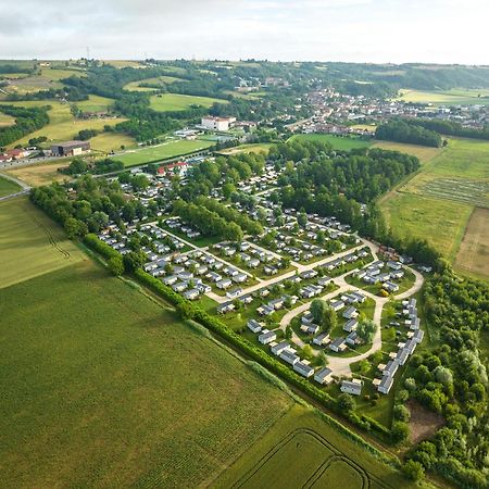Camping Chateau De Galaure Chateauneuf-de-Galaure 外观 照片