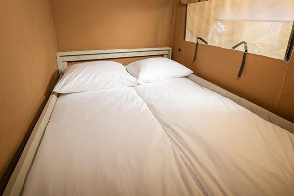 Camping Chateau De Galaure Chateauneuf-de-Galaure 外观 照片