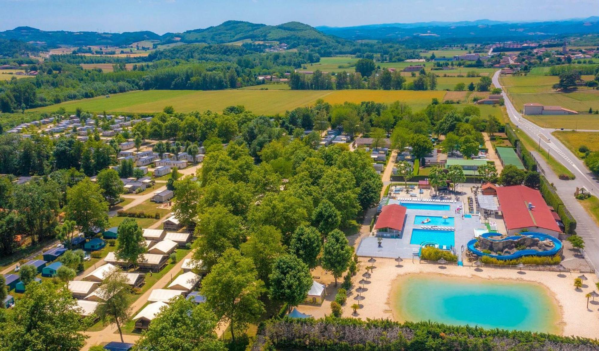 Camping Chateau De Galaure Chateauneuf-de-Galaure 外观 照片