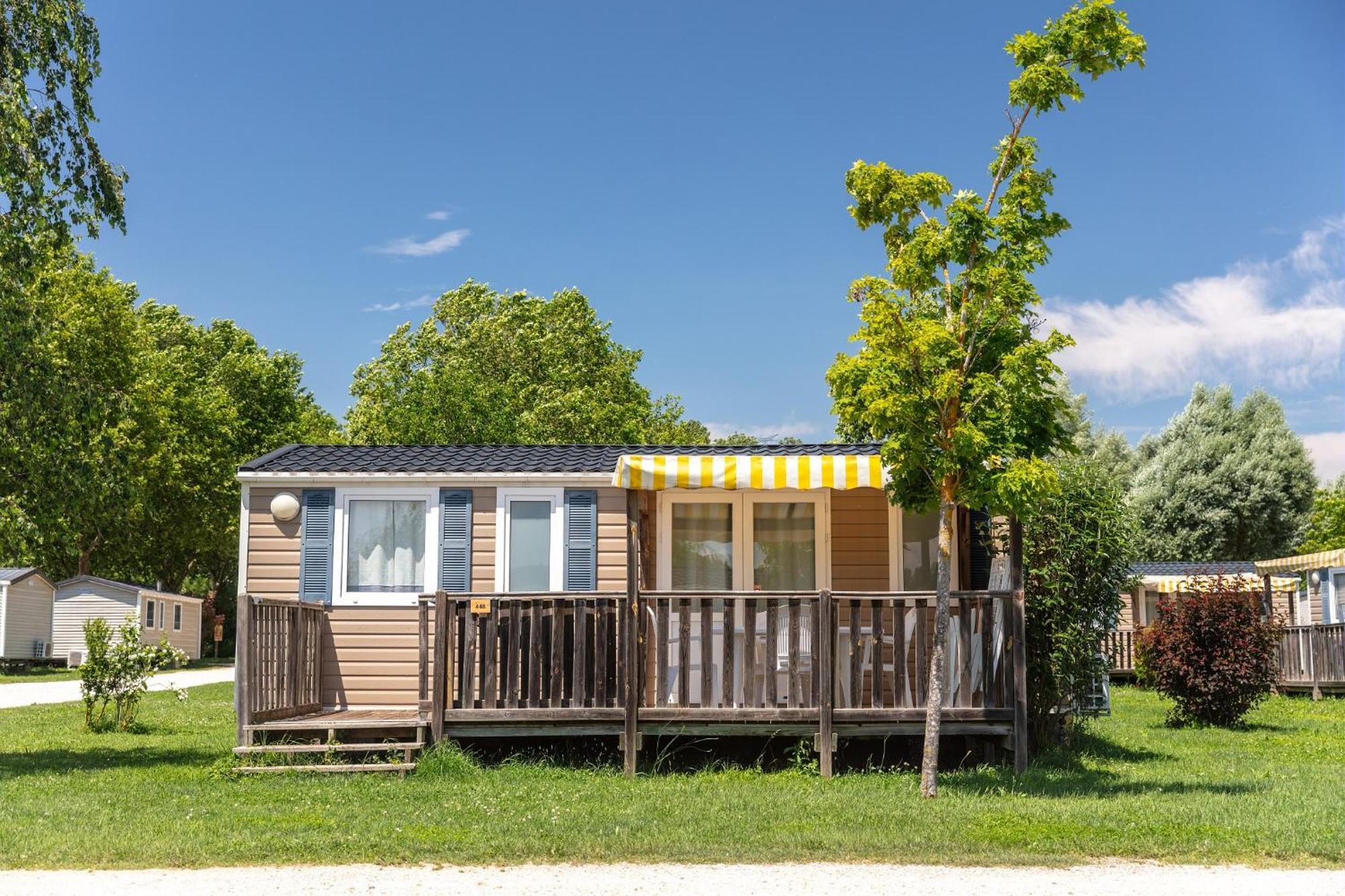 Camping Chateau De Galaure Chateauneuf-de-Galaure 外观 照片